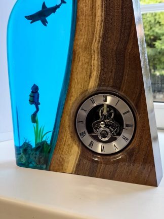 Часы. Полисандр+смола